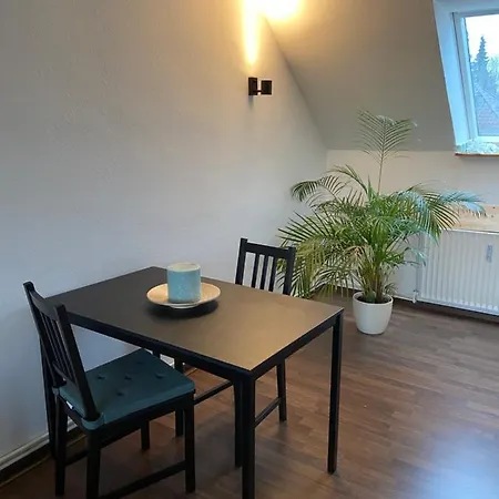 Moderne In Stadtnaher, Dennoch Ruhiger Lage Lägenhet *