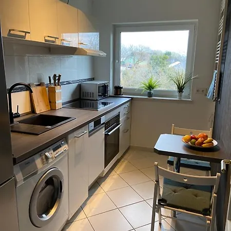 Moderne In Stadtnaher, Dennoch Ruhiger Lage *